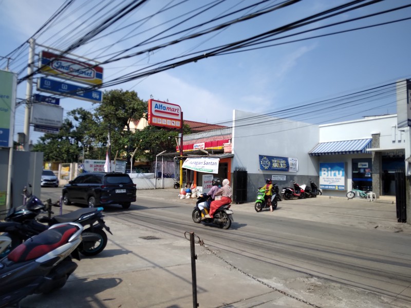 RUKO PINGGIR JALAN RAYA LASDA NASIR VILLA NUSA INDAH 3 LOKASI BAGUS UNTUK USAHA