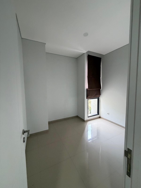 Rumah Bagus Di Discovery Altezza Bintaro Jaya Sektor 9
