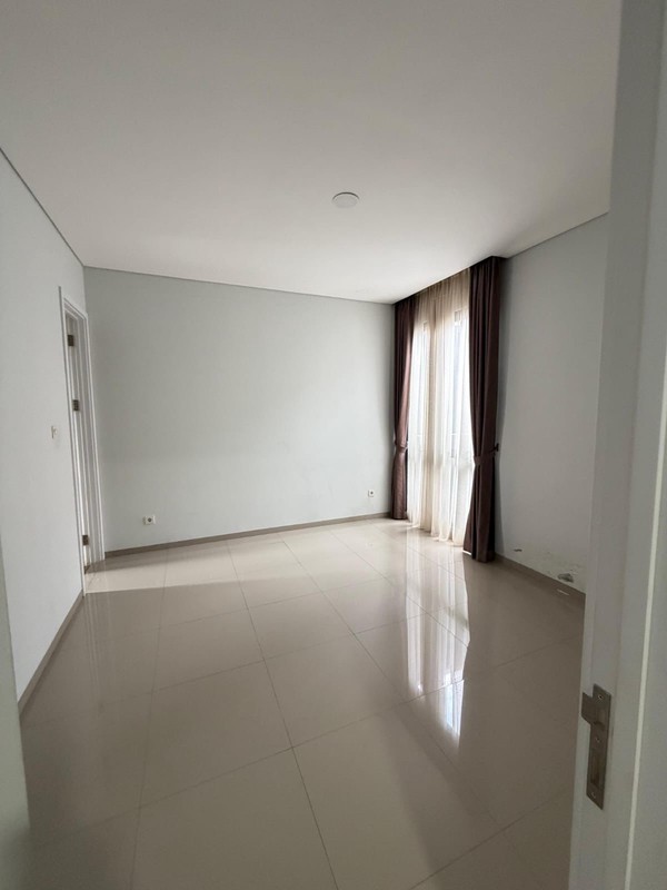 Rumah Bagus Di Discovery Altezza Bintaro Jaya Sektor 9