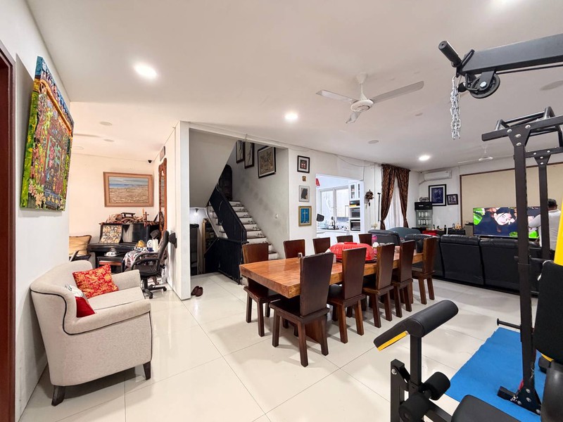 Rumah Bagus Di Villa Pondok Indah, Jl Tanah Kusir Jakarta Selatan