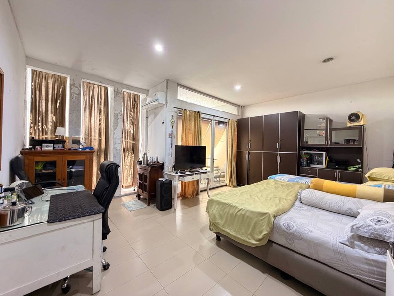 Rumah Bagus Di Villa Pondok Indah, Jl Tanah Kusir Jakarta Selatan