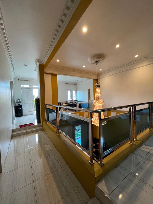 RUMAH CANTIK TERAWAT DI VILLA NUSA INDAH 3 2 LANTAI HARGA NEGO