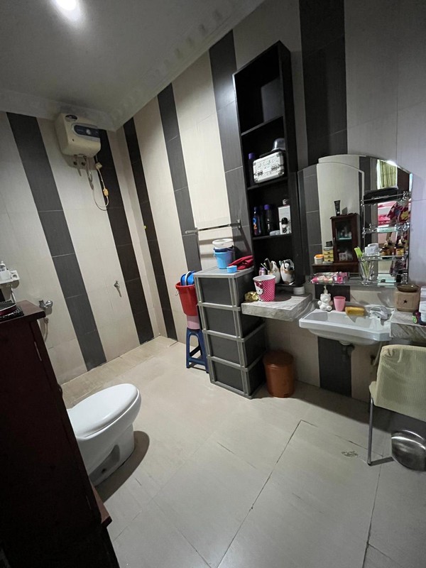 RUMAH CANTIK TERAWAT DI VILLA NUSA INDAH 3 2 LANTAI HARGA NEGO