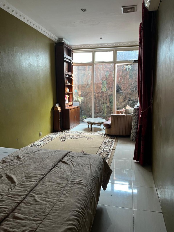 RUMAH CANTIK TERAWAT DI VILLA NUSA INDAH 3 2 LANTAI HARGA NEGO