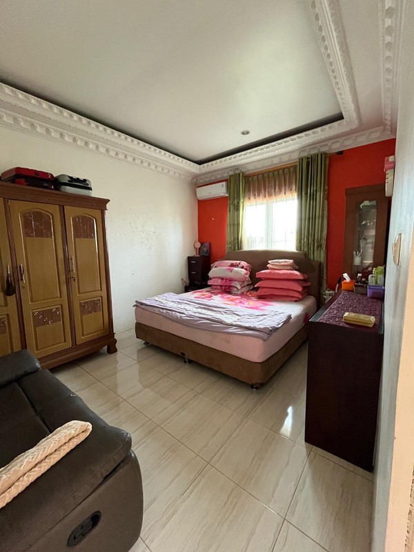 RUMAH CANTIK TERAWAT DI VILLA NUSA INDAH 3 2 LANTAI HARGA NEGO