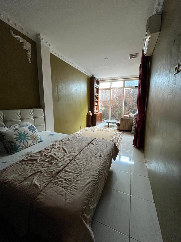 RUMAH CANTIK TERAWAT DI VILLA NUSA INDAH 3 2 LANTAI HARGA NEGO