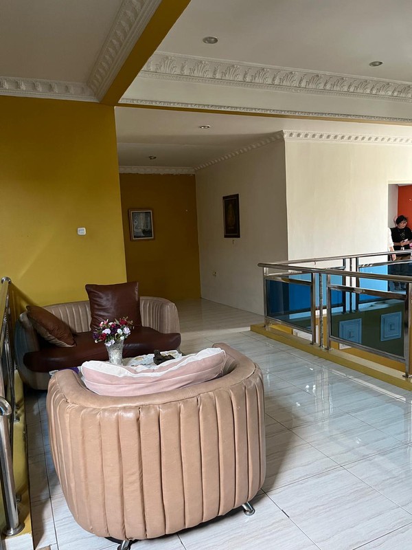 RUMAH CANTIK TERAWAT DI VILLA NUSA INDAH 3 2 LANTAI HARGA NEGO