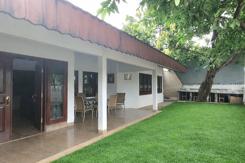 Rumah cantik terawat, dengan nuansa klasik, di Walang Baru, Koja - dekat ke Kelapa Gading