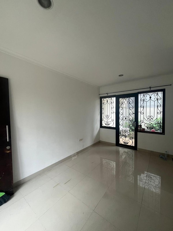 Fast Rent. Rumah baru renovasi Laverde Lunaire, Serpong