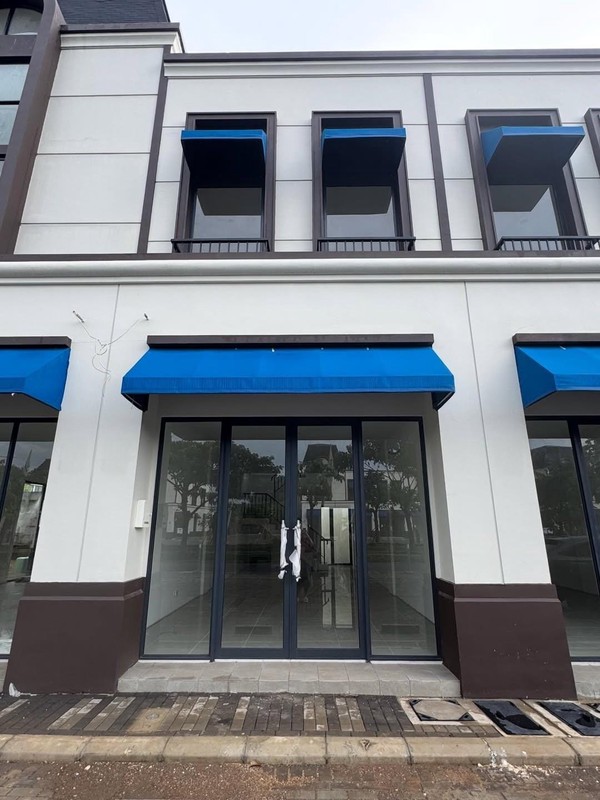 Rent. Ruko bagus La Vallee, Cisauk