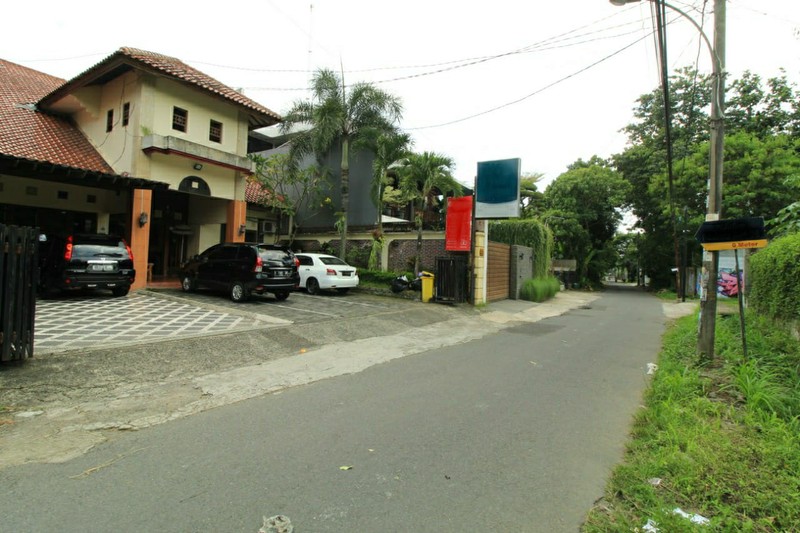GUEST HOUSE CANTIK DENGAN FURNITURE DI BELAKANG HYATT REGENCY, SLEMAN.
