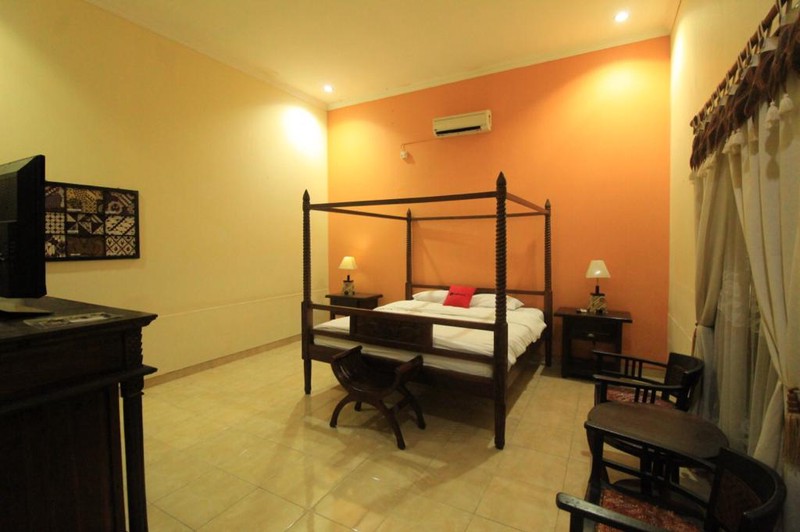 GUEST HOUSE CANTIK DENGAN FURNITURE DI BELAKANG HYATT REGENCY, SLEMAN.