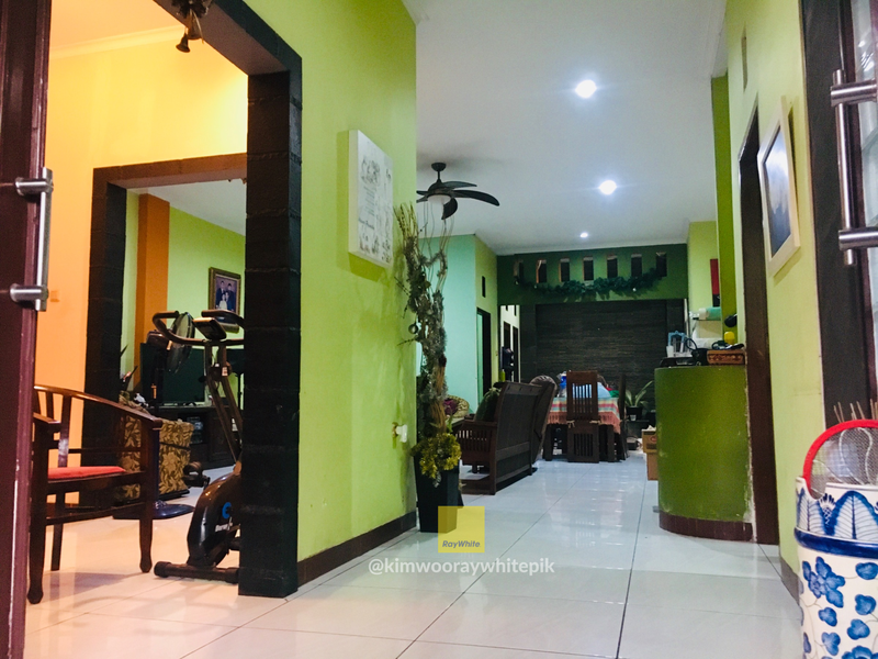 Dijual  Rumah 2 Lantai di Komplek Bukit Nusa Indah, Ciputat - Lokasi Strategis