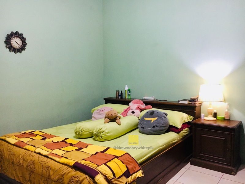 Dijual  Rumah 2 Lantai di Komplek Bukit Nusa Indah, Ciputat - Lokasi Strategis