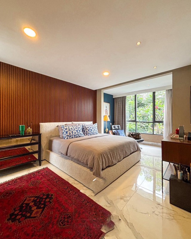 Dijual Cepat! Rumah Modern 3 Lantai SHM di Jakarta Selatan, Fasilitas Lengkap