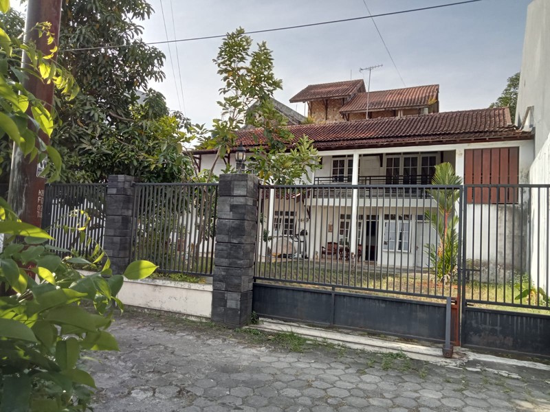 Tanah Strategis Bonus Bangunan 2 Lantai di Pusat Kota Yogyakarta Lokasi Premium, Ngestiharjo, Kasihan, Bantul