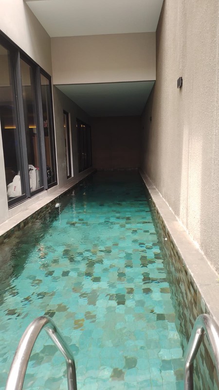 Rumah Mewah 3 Lantai Lebak Bulus + Kolam Renang Pribadi | Semi Furnished, Lokasi Super Strategis!