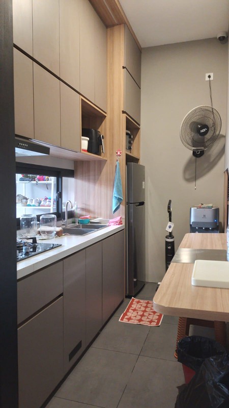 Rumah Mewah 3 Lantai Lebak Bulus + Kolam Renang Pribadi | Semi Furnished, Lokasi Super Strategis!