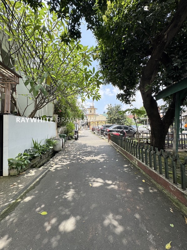 Rumah Siap Huni Lingkungan Tenang Area Tebet Barat Dalam