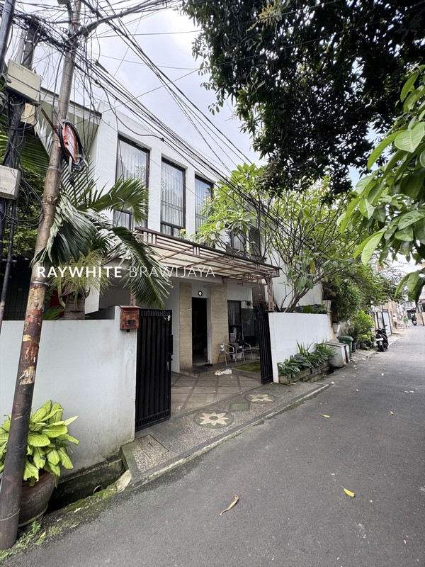 Rumah Siap Huni Lingkungan Tenang Area Tebet Barat Dalam