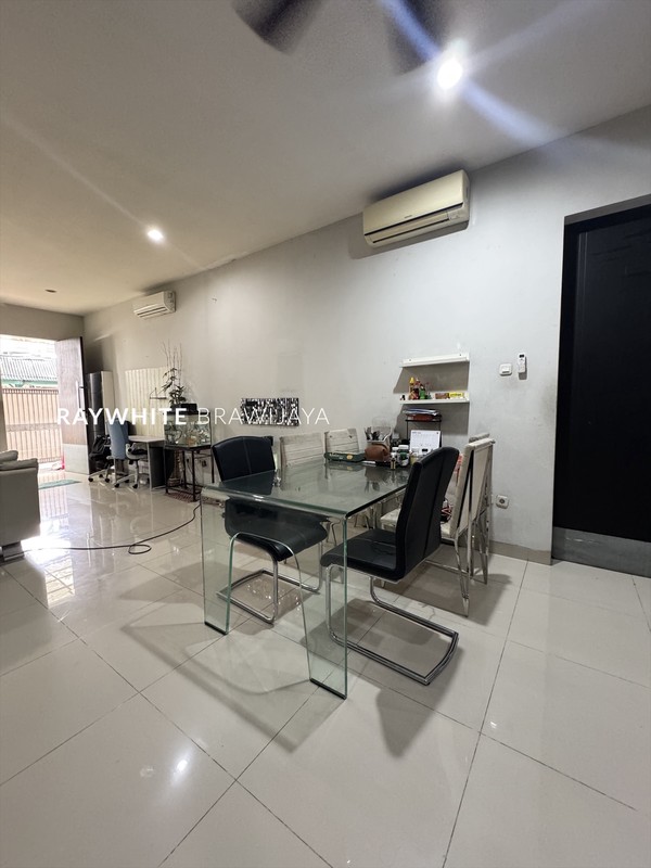 Rumah Siap Huni Lingkungan Tenang Area Tebet Barat Dalam