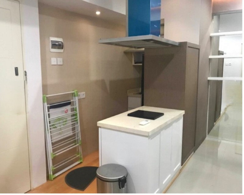 Disewakan Apartemen Tanglin Pakuwon Mall Tipe 1 Bedroom JUMBO 60 m2 Full Furnished Plus Mesin Cuci , Walk in Closet - Lantai 12 Best View Kota - Special Balkony ada 2