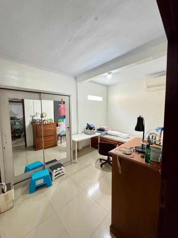 Rumah 2 Lantai Pondok Aren - Siap Huni, Lokasi Strategis, SHM & Harga Nego!