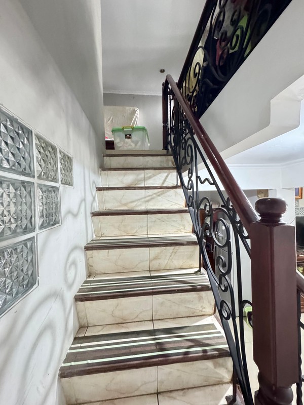 Rumah 2 Lantai Pondok Aren - Siap Huni, Lokasi Strategis, SHM & Harga Nego!