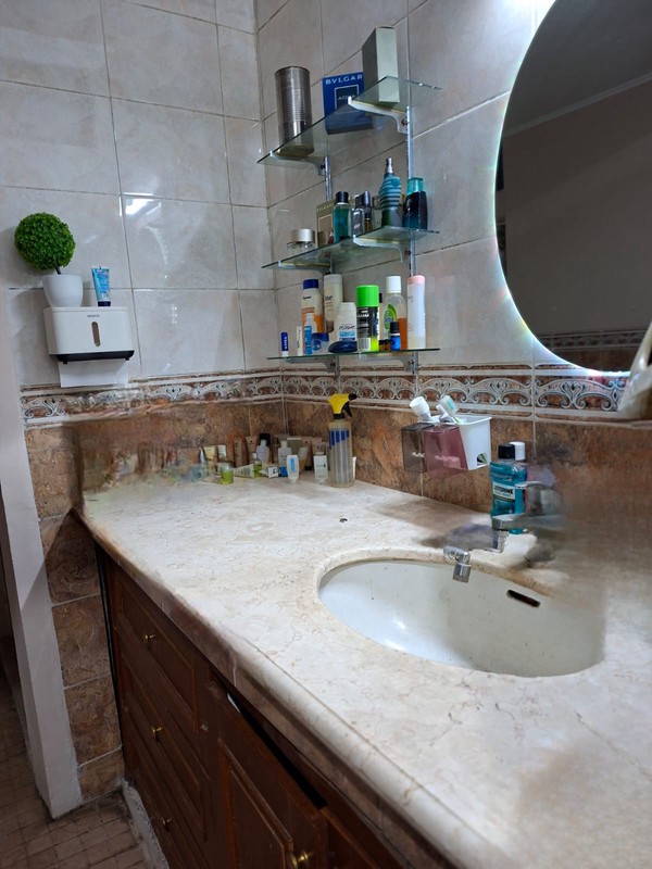 Dijual Rumah Lama Posisi Hoek Lokasi Strategis Di Cilandak Barat, Jakarta Selatan