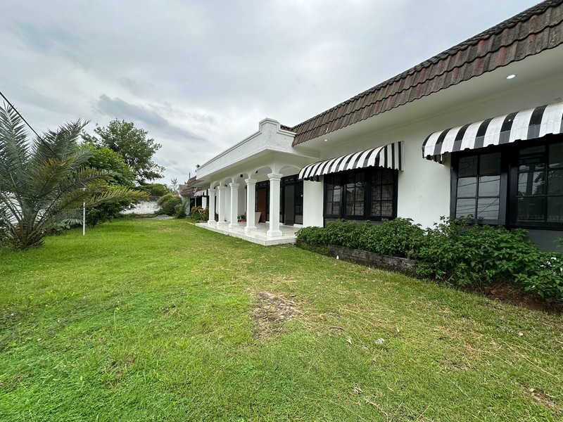 Rumah Luas 1300M² Halaman Super Lega di Cimanggis Dekat LRT & Tol