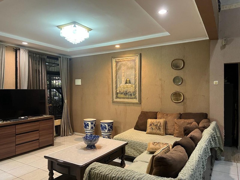 Rumah Hoek Bintaro 2 Lantai - LT 207 m², SHM, Harga Nego