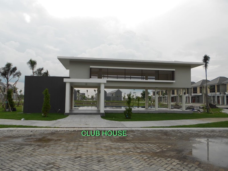 DISEWAKAN CEPAT RUMAH 2 LANTAI NORTHWEST LAKE CITRALAND SURABAYA