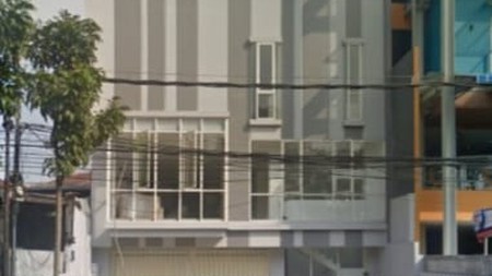 DISEWAKAN BANGUNAN 3 LANTAI, JL PERAK BARAT, KREMBANGAN, SURABAYA