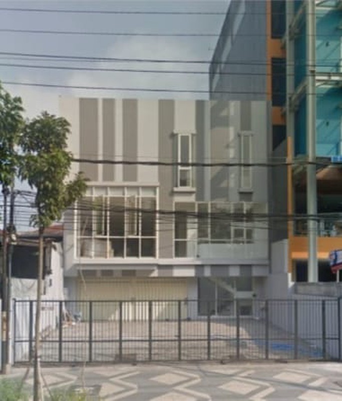 DISEWAKAN BANGUNAN 3 LANTAI, JL PERAK BARAT, KREMBANGAN, SURABAYA