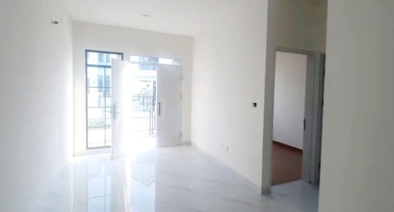 Rumah Bagus Di Lavon 2, Cluster Viridia Cikupa Tangerang