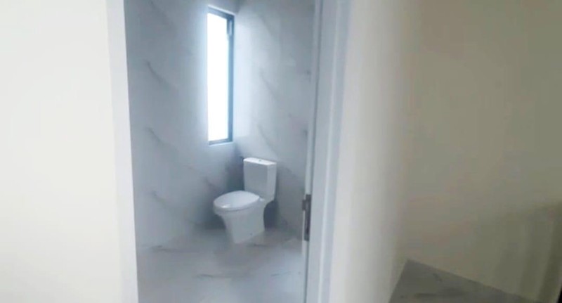 Rumah Bagus Di Lavon 2, Cluster Viridia Cikupa Tangerang