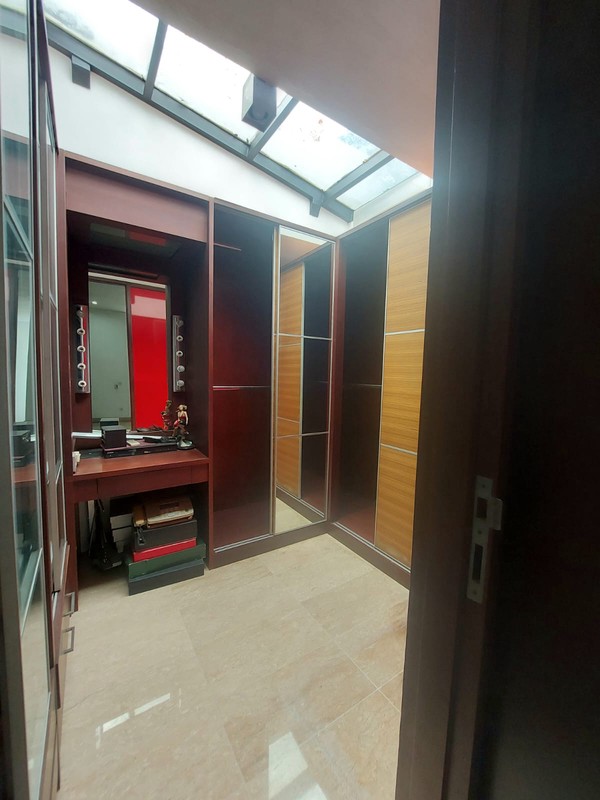 Dijual Rumah 3 Lantai Lokasi Strategis Di Cilandak Dalam, Jakarta Selatan