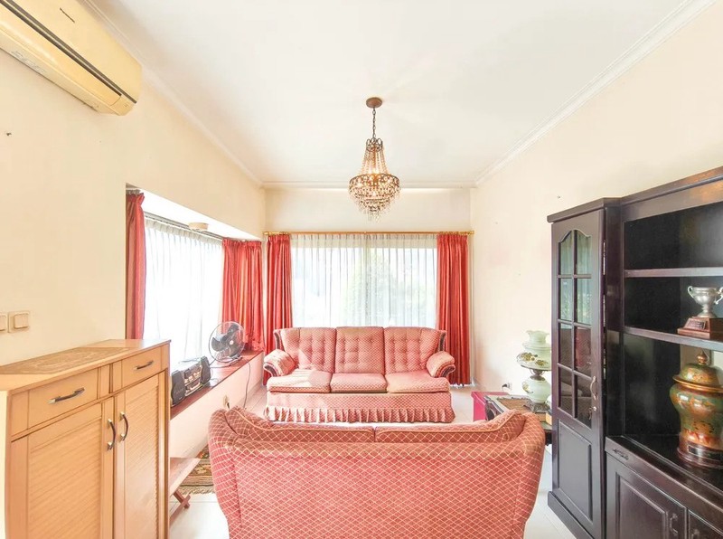 Rumah 2 Lantai Hook di New Grand Cireundeu, Tangsel - Luas & Nyaman