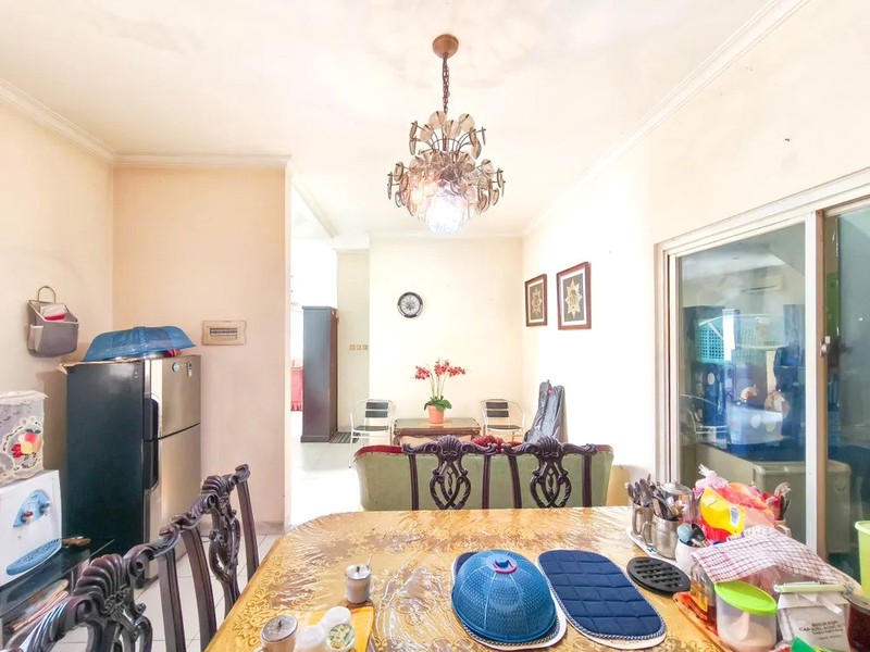 Rumah 2 Lantai Hook di New Grand Cireundeu, Tangsel - Luas & Nyaman