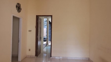 Rumah 2 Lantai Ciputat - 3 KT, Taman Depan Belakang, SHM, Lokasi Strategis, Harga Nego!!