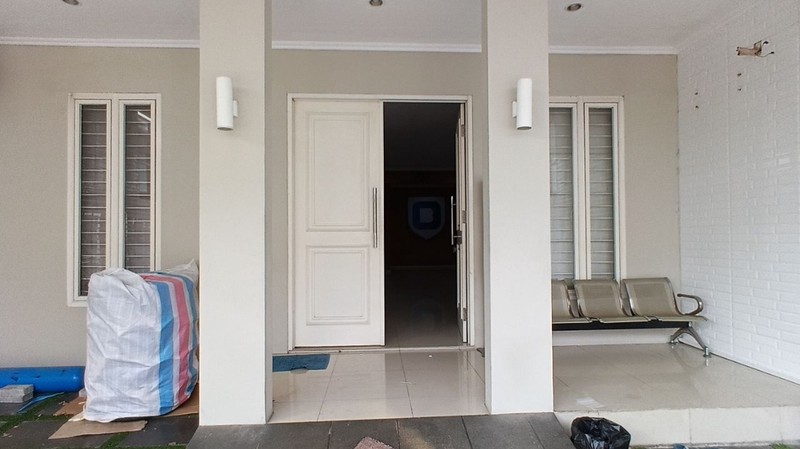 umah Dijual Citraland Utama Surabaya Barat Vila Sentra Raya 2 Lantai Dekat Gwalk JJ Lake SHM