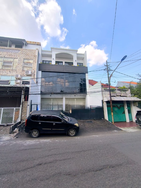 Disewakan 2 Unit Jejer Ruko Baru 3 Lantai Surabaya Barat di Jalan Raya Darmo Baru Barat - Sukomanunggal -Dekat Hr Muhammad, Madame Chang Darmo Permai Timur ,Akses Tol Satelit