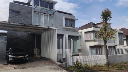 Dua Rumah Rendeng dengan akses di Dago Pakar, Bandung!