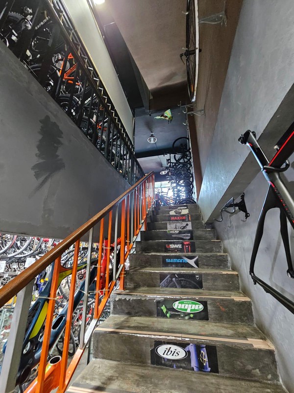 Ruko Siap Pakai Di Lokasi Strategis Emerald Avenue Bintaro Sektor 9