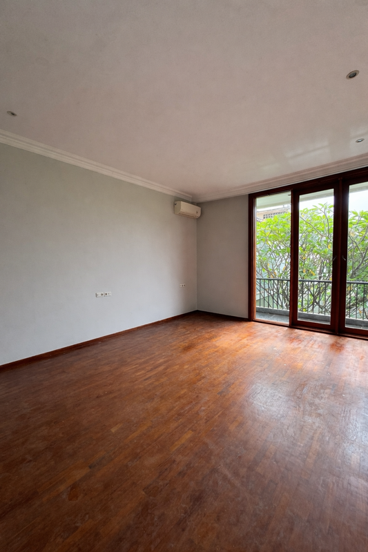 Rumah Asri Disewa di Cipete - Luas, Nyaman, Lokasi Strategis Jakarta Selatan