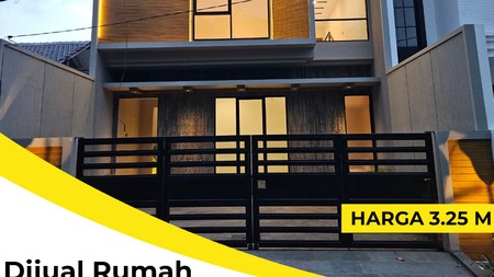 Dijual Rumah Rungkut Asri Utara Surabaya 2 Lantai Modern