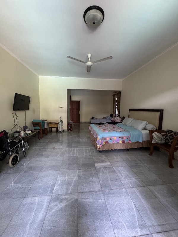 Rumah Mewah Dijual di Pejaten Barat - Tanah 1.104 m², Kolam Renang & Taman Luas | Private Luxury Living