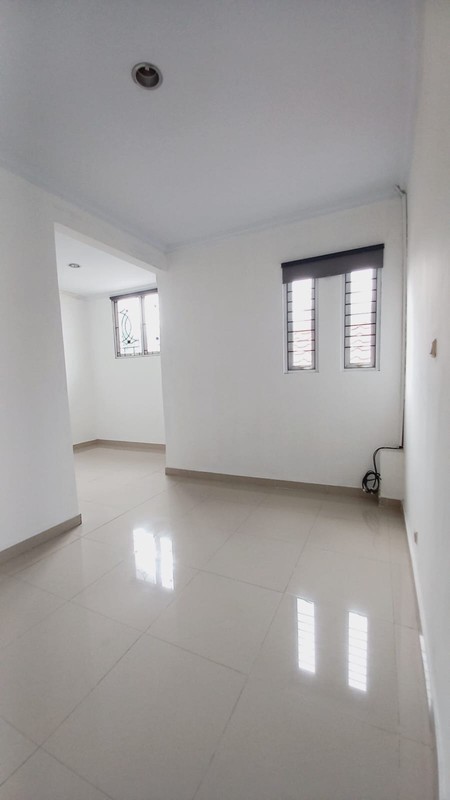 Rumah Strategis di Regency Melati Mas BSD - Lokasi Favorit & Siap Huni