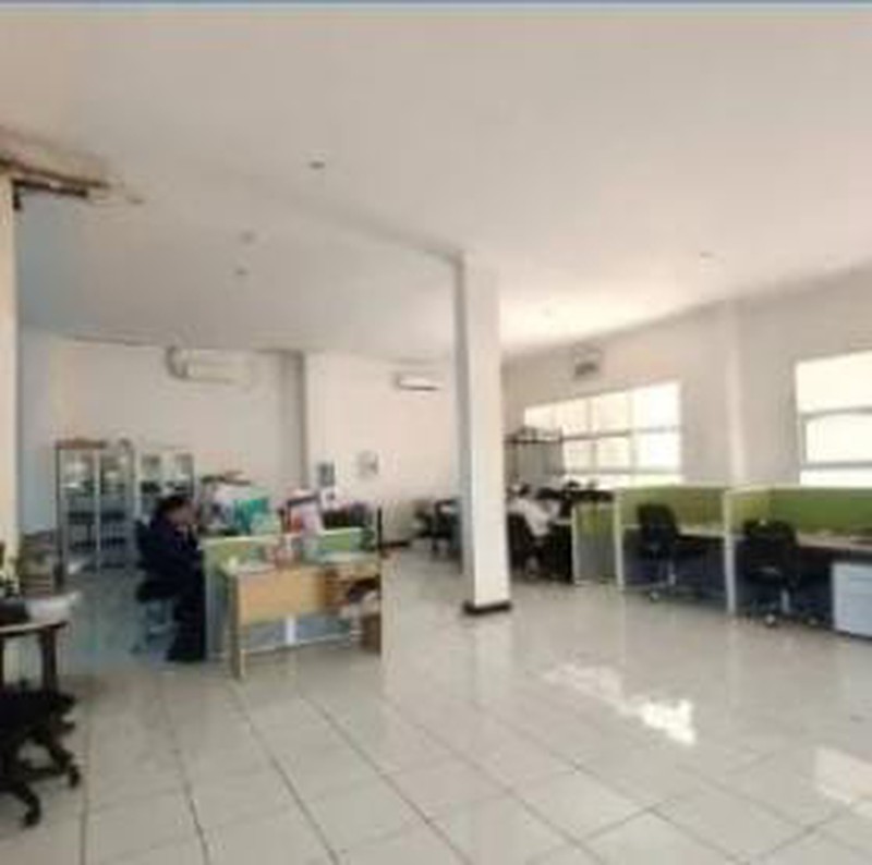 Jual Gedung Kantor 3 Lantai Ketintang Madya Surabaya Selatan