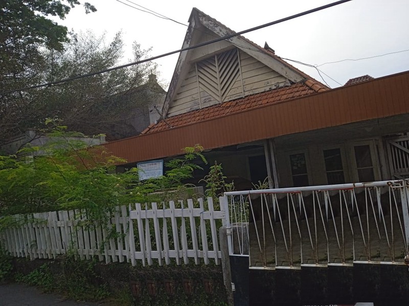 rumah dijual jalan ogan Darmo surabaya